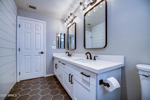1323 E Thistle Landing Dr, Phoenix, AZ 85048 photo 36