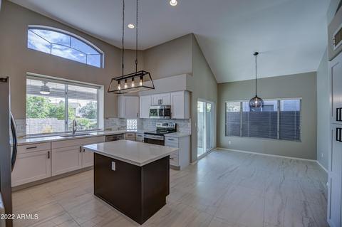 1323 E Thistle Landing Dr, Phoenix, AZ 85048 photo 7