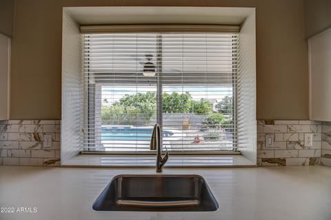 1323 E Thistle Landing Dr, Phoenix, AZ 85048 photo 9