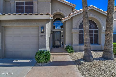 1323 E Thistle Landing Dr, Phoenix, AZ 85048 photo 4