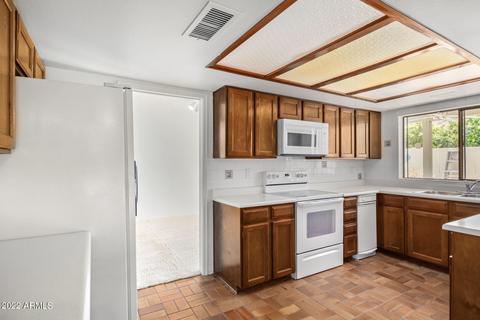 12 Echo Ln, Phoenix, AZ 85020 photo 10