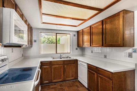12 Echo Ln, Phoenix, AZ 85020 photo 11