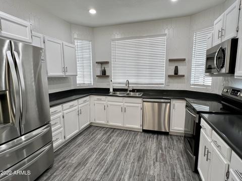 60 N Heritage Dr, Gilbert, AZ 85234 photo 2