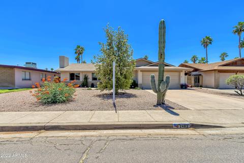 2403 E Pebble Beach Dr, Tempe, AZ 85282 photo 1