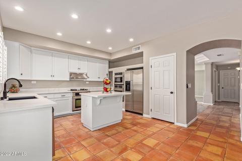 22 E Harmont Dr, Phoenix, AZ 85020 photo 9