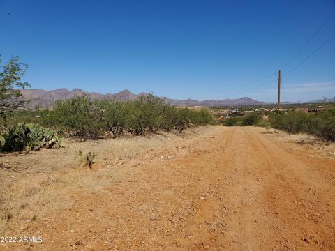 1666 Vereda Neblina -- #51, Rio Rico, AZ 85648