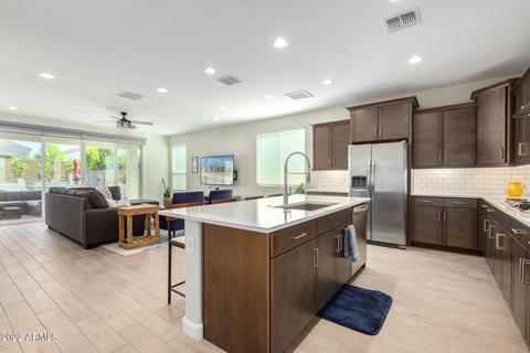 2053 E Charlotte Dr, Phoenix, AZ 85024 photo 4