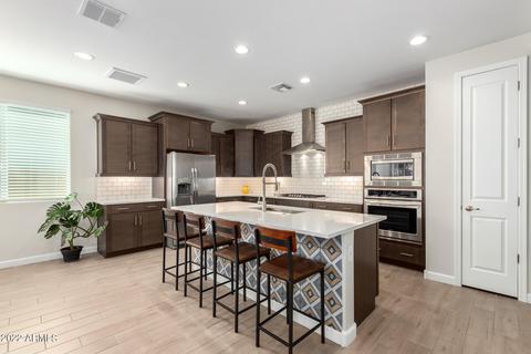 2053 E Charlotte Dr, Phoenix, AZ 85024 photo 2