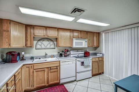 7838 E Parkview Dr, Mesa, AZ 85208 photo 3