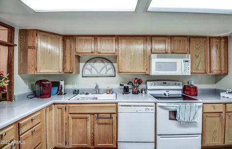 7838 E Parkview Dr, Mesa, AZ 85208 photo 4