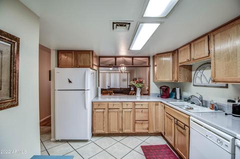 7838 E Parkview Dr, Mesa, AZ 85208 photo 6