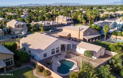 2069 E Sierra Madre Ave, Gilbert, AZ 85296 photo 1