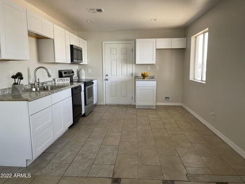 121 W Harding Ave, Coolidge, AZ 85128 photo 2
