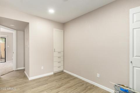 1025 E Highland Ave #8, Phoenix, AZ 85014 photo 10