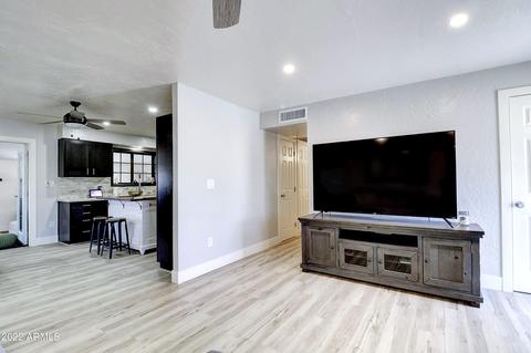 3430 E Paradise Dr, Phoenix, AZ 85028 photo 4