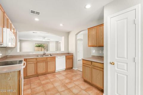 3772 E Timberline Rd, Gilbert, AZ 85297 photo 2