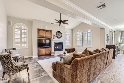 3969 E Hummingbird Ln, Phoenix, AZ 85050 photo 3
