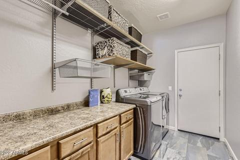 3969 E Hummingbird Ln, Phoenix, AZ 85050 photo 25