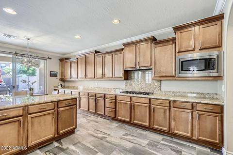 3969 E Hummingbird Ln, Phoenix, AZ 85050 photo 2