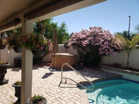 1317 E Clearwater Ln, Gilbert, AZ 85234 photo 2