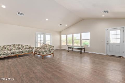 611 S Vista Rd, Apache Junction, AZ 85119 photo 3