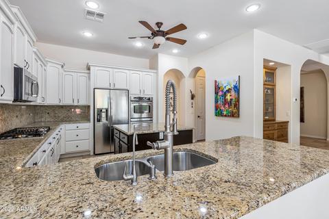 3956 E Nocona Ln, Phoenix, AZ 85050 photo 11