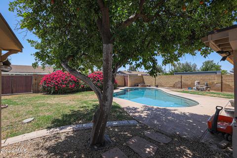 121 E Colgate Dr, Tempe, AZ 85283 photo 4