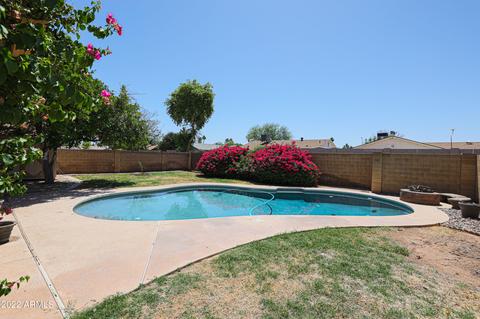 121 E Colgate Dr, Tempe, AZ 85283 photo 2