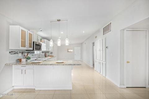 4734 N 40th Dr, Phoenix, AZ 85019 photo 7