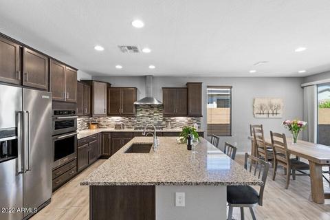 2940 E Tina Dr, Phoenix, AZ 85050 photo 3