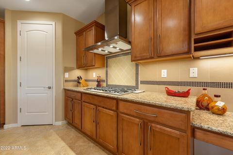 3778 E Matthew Dr, Phoenix, AZ 85050 photo 6
