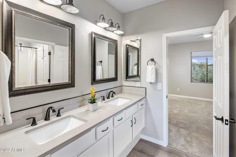 3826 E Patrick Ln, Phoenix, AZ 85050 photo 15
