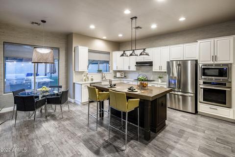 3826 E Patrick Ln, Phoenix, AZ 85050 photo 9