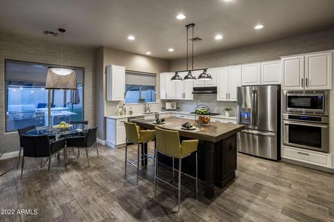 3826 E Patrick Ln, Phoenix, AZ 85050 photo 1