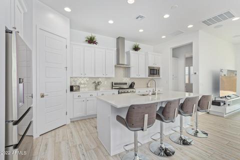 2163 E Oriole Dr, Gilbert, AZ 85297 photo 3