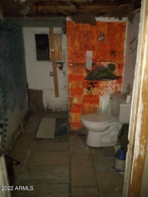 724 E Apollo Rd, Phoenix, AZ 85042 photo 7