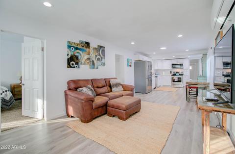 Living - 263 S Sutherland St, Globe, AZ 85501 photo 2 of 3