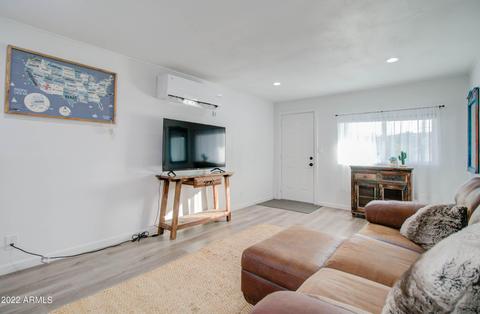 Living - 263 S Sutherland St, Globe, AZ 85501 photo 3 of 3