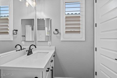 3028 E Robin Ln, Phoenix, AZ 85050 photo 29