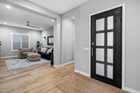 3028 E Robin Ln, Phoenix, AZ 85050 photo 3