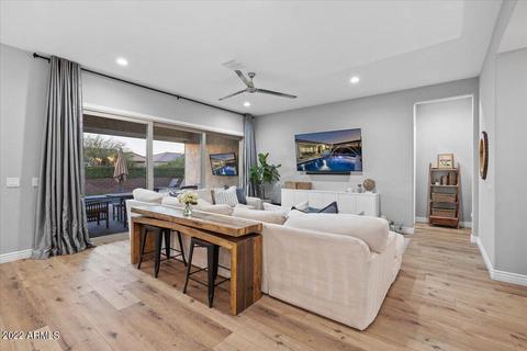 3028 E Robin Ln, Phoenix, AZ 85050 photo 10