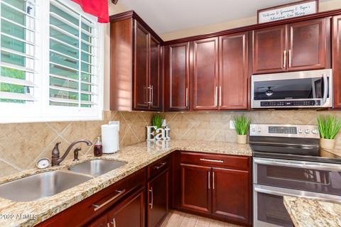 722 E Gary Ln, Phoenix, AZ 85042 photo 19