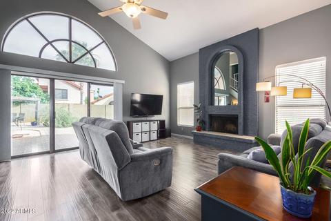 4153 E Thistle Landing Dr, Phoenix, AZ 85044 photo 2