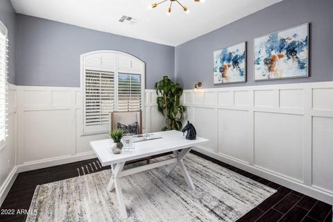3995 E Herrera Dr, Phoenix, AZ 85050 photo 9