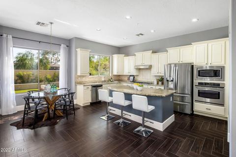 3995 E Herrera Dr, Phoenix, AZ 85050 photo 12