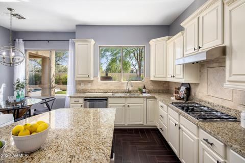 3995 E Herrera Dr, Phoenix, AZ 85050 photo 13