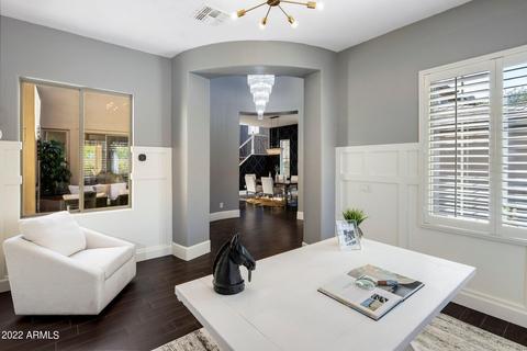 3995 E Herrera Dr, Phoenix, AZ 85050 photo 8