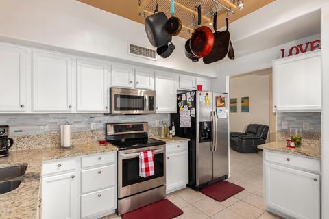 4235 E Cedarwood Ln, Phoenix, AZ 85048 photo 11