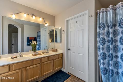 3165 E Desert Ln, Gilbert, AZ 85234 photo 20