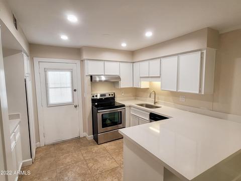 810 E Colter St #15, Phoenix, AZ 85014 photo 8